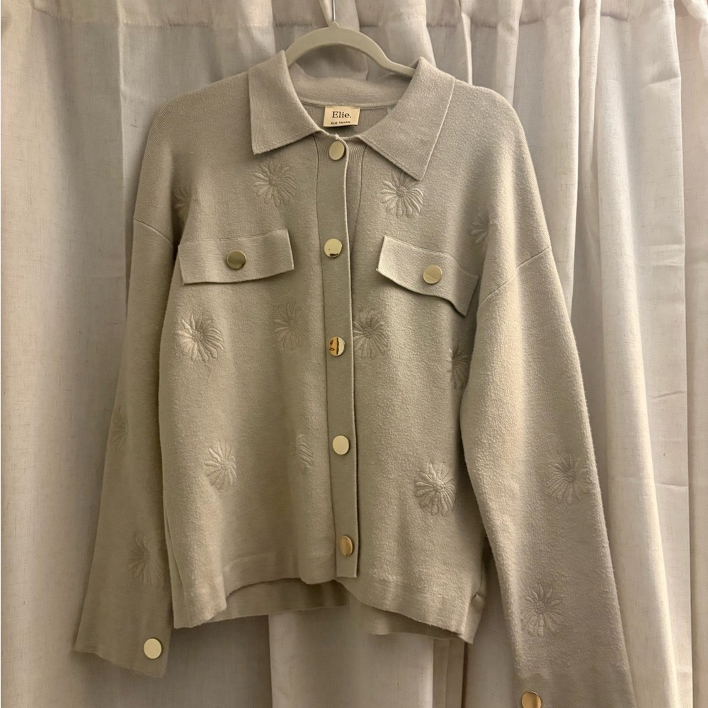 Elie Tahari Beige Button-Up Cardigan